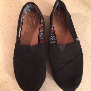 Black Toms size 8